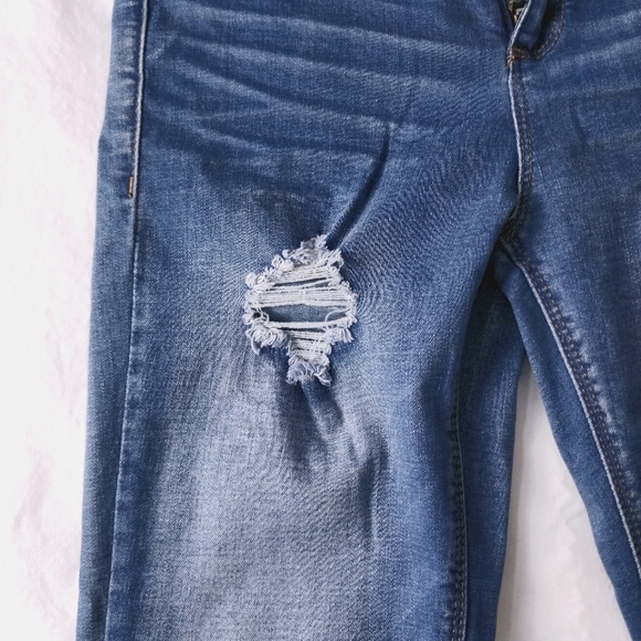 NWT High rise super skinny ripped dark wash jeanse - Picture 2 of 12